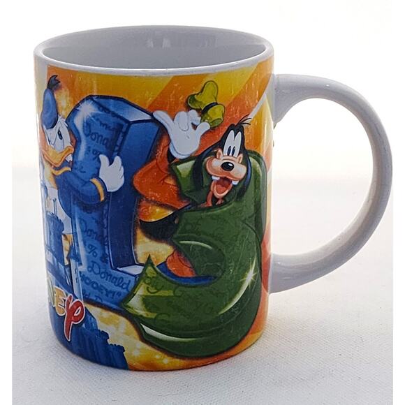MUG-DISNEY-JERRY LEIGH DESIGN-2013-Disney Parks-Pluto-Mickey-Donald-Goofy-16 OZ - Picture 9 of 16